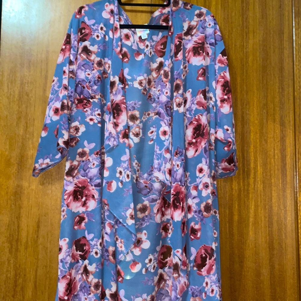 EUC LuLaRoe Shirley kimono